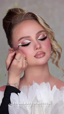 دورة فن التجميل الاحترافية مع خبيرة التجميل إسراء عبدالله ✨ 🎥 بث مباشر بدقة عالية | 💄 3 إطلالات كاملة | 📚 تقنيات احترافية 📅 التواريخ: 7، 8، 9 يوليو 🕗 الوقت: الساعة 8:00 مساءً بتوقيت دبي 🌍 أونلاين – تابعي من أي مكان وشاركي أسئلتك مباشرة سواء كنتِ في بداية طريقك أو تبحثين عن تطوير مهاراتك باحترافية، هذه الدورة صُممت لك خصيصًا! سأرافقك خطوة بخطوة، أشاركك أسراري وتقنياتي من قلب خبرتي المهنية. 🎓 احجزي مكانك الآن وابدئي رحلتك نحو التميز في عالم الجمال 📲 للتسجيل والمزيد من التفاصيل، تواصلي عبر الواتساب: +971 52 7790 743 #makeup #makeupartist #dubai🇦🇪 #fyppppppppppppppppppppppp #fypシ #مكياج #اكسبلور #uae #onlineclasses #fyp #