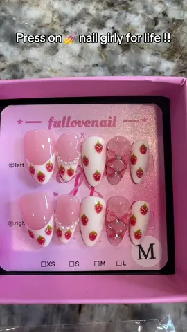 Love these hand painted acrylic press on nails!!@Fullovenail #pressonnails #acrylicnails #handpaintednails #fyp #TikTokShop 