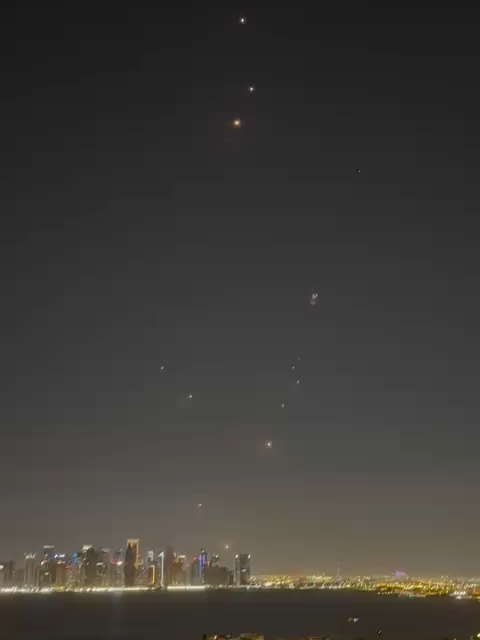 Friend's friend who is in Doha, Qatar Just sent this of Iranian missiles attacking Qatar Be safe people of Qatar 🙏