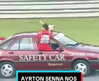 GP DO BRASIL 1993 - AYRTON SENNA NOS BRAÇOS DO POVO BRASILEIRO. HÁ exatos 33 anos, Ayrton Senna conquistava a segunda e última vitória no Brasil. A torcida foi a loucura e invadiu a pista de Interlagos. 28 de Março de 1993.   #automobilismo #CapCut  #ayrtonsenna #f1  #senna62anos #viralditiktok #corrida #sennasempre #aceleraayrton #MomentoSenna #interlagos 