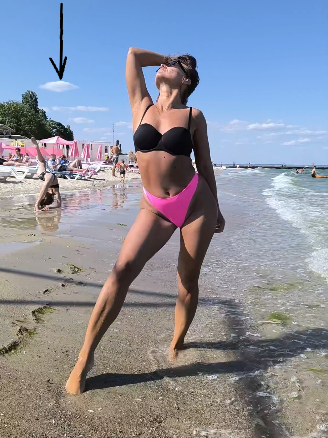 пока я кайфово позирую, кто-то тренируется на фоне😁 #море # #пляж  #одесса 