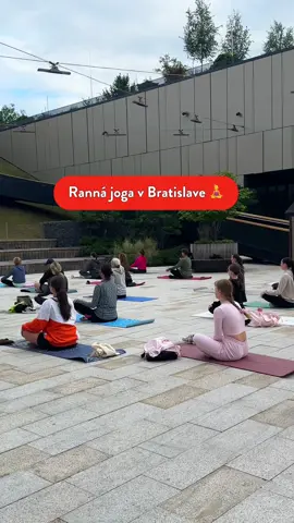Ranná joga v Bratislave ☀️ Príď si zacvičiť na Nivy zadarmo 🤭 Každý utorok a štvrtok o 7:15 🙌 Nezabudni si karimatku a dobrú náladu 😉 Pridáš sa? 🤔🧘‍♀️ #nivy #totosunivy #bratislava_slovakia #rodiciaadeti #zenyvsmuzi #sportujeme #cvicenie #bratislavacity 