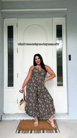 OOTD 🥥 Easy, Casual, Stylish  #fashion, #outfitideas, #casualstyle, #trendyoutfits, #OOTD #trendy #trendycasual #OutfitsOfTheWeek #clothingstyle #clothingbrandstartup #momof2 #momoutfit #easyoutfits #myootd #ootdinspo #ootdideas #simpleoutfit #simpleoutfitideas #whatiworethisweek #workingmom #workingsahm 