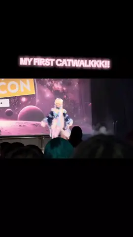 if you have any videos or photos with me pls send them to me !! ^^  #dcc #dhcc #dutchheroescomiccon #con #comiccon  #kokomi #Kokomi #kokomigenshinimpact #saganomiyakokomi #hydro #water #vision #mondstadt #sumeru #imazuma #liyue #liyueharbor #liyuegenshinimpact #natlan #natlangenshin #sneznaya #coco #kokonut #hair #wig #wigs 