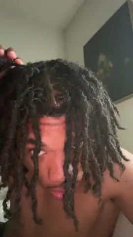 My hair ain’t dirty either don’t een try it #fyp #locs 