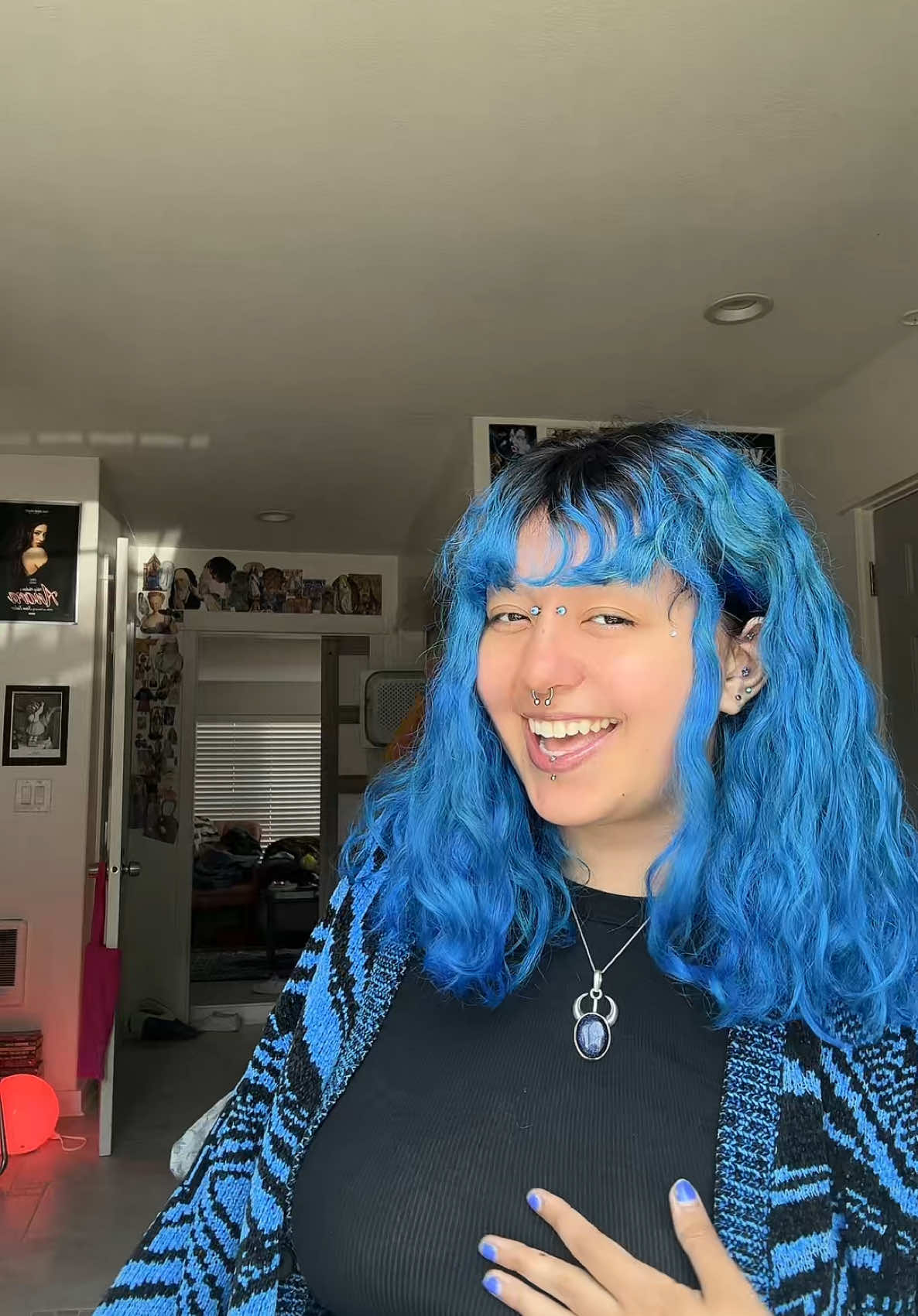 Renewed blue #bluegirl #monochromatic #hairdye #pulpriot 