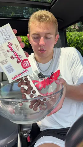 Eating chocolate cereal with olipop @OLIPOP #mukbang #olipoppartner 