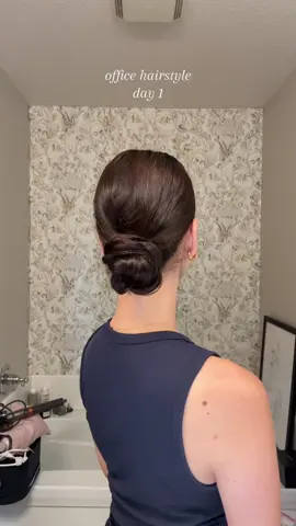 day 1: office hairstyle👩🏻‍💼 #hairstyle #hairinspo #easyhairstyle #hairtutorial 