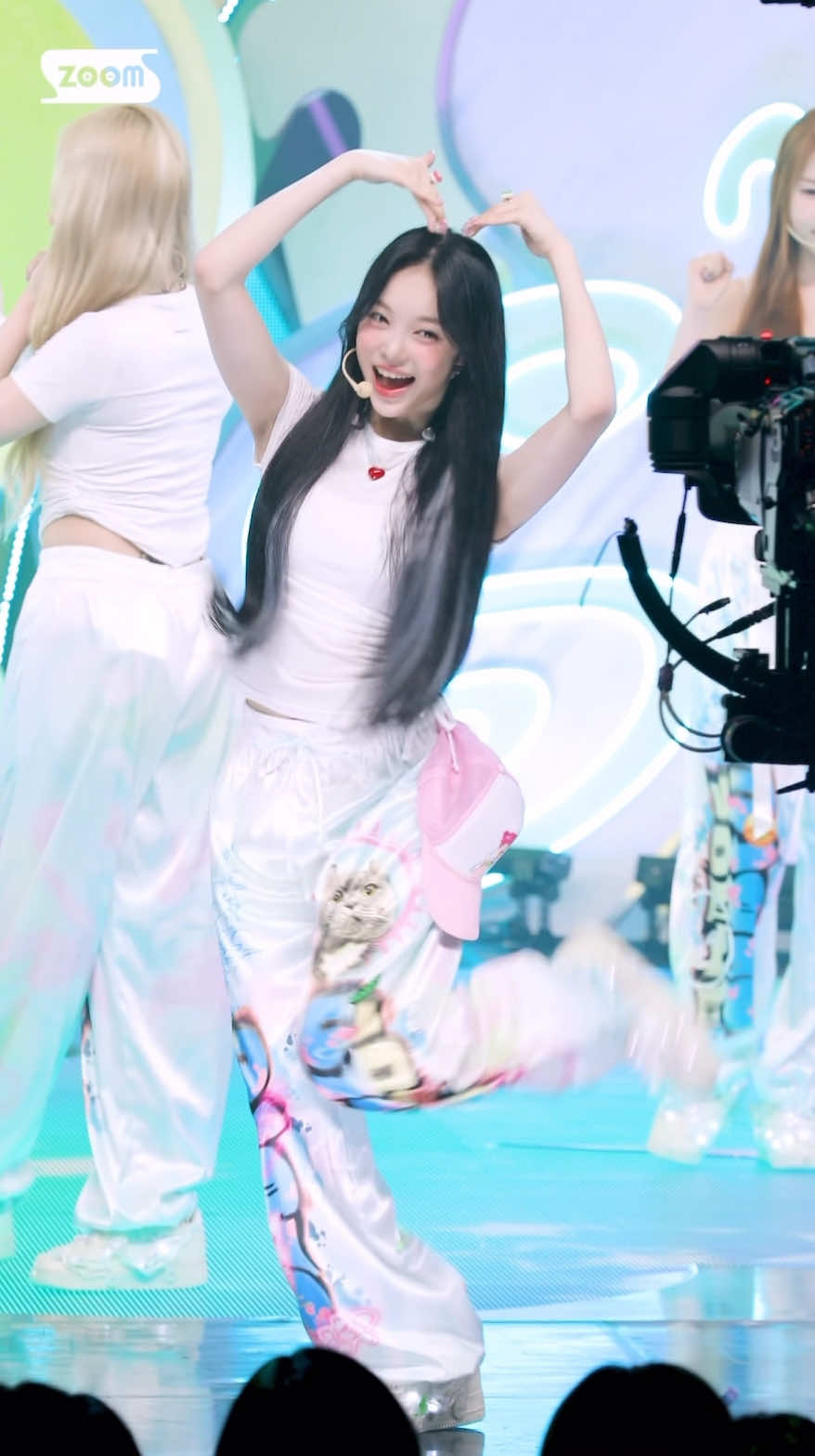 #style #hearts2hearts #하츠투하츠 #h2h #ian #イアン #이안 #fancam #fyp #full #dance  https://instagram.com/sbskpop_official