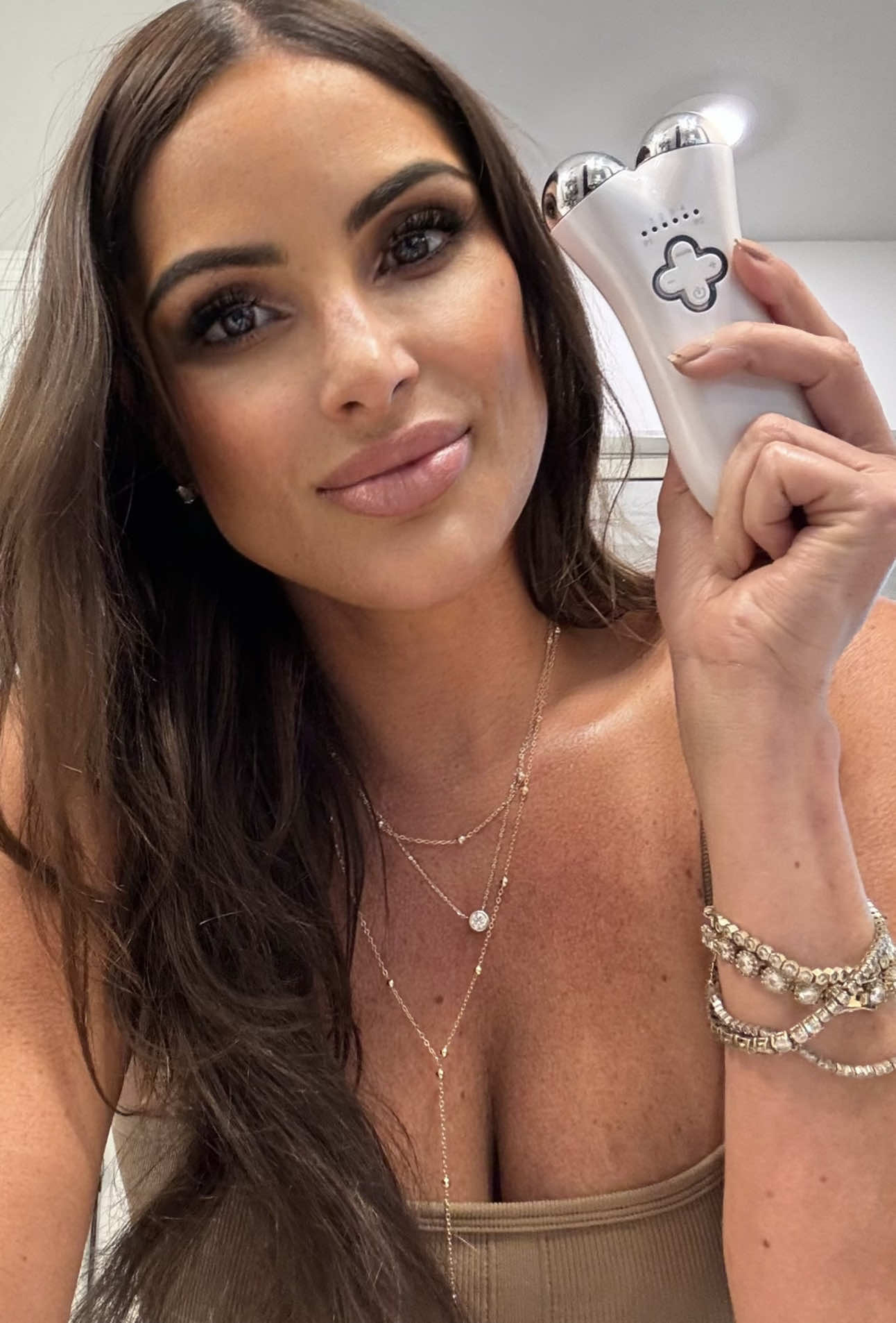 EMS + Microcurrent Facial Toning Device @ouyiibeauty code Lois-10 💗💗#loisbeautyluxe #nuface #microcurrent #ems #beauty #beautytips #beautytool #tips #antiaging #Love #❤️ #over40 