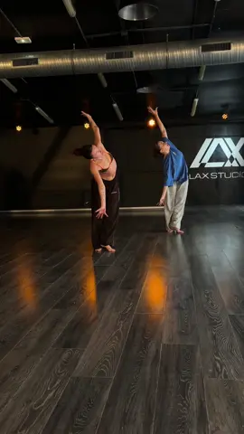 WILDFLOWER by @IlyaPadzina  Twins @Melissa Fiumara love u  #danse #contemporary #dancer #duo #choreo #video #paris #laxstudio 