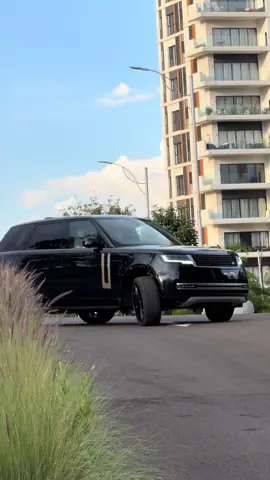 🇬🇧2022 RANGE ROVER VOGUE 350D HSE 🇰🇪PRICE; Ksh 31,000,000 ✅CASH ✅TRADE IN ✅BANK FINANCING  ✅Inquire on 0701128886  NOTABLE VEHICLE SPECS ✅3000cc  Turbocharged Diesel Engine  ✅8 speed ZF automatic transmission gearbox ✅700 NM of torque ✅350 HP of power ✅17k kms mileage 