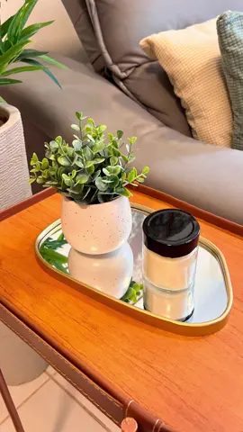✨ A decoração perfeita para a sua casa! ✨ Com design sofisticado e superfície espelhada, nossa bandeja decorativa é ideal para valorizar diversos ambientes, deixando sua decoração ainda mais moderna e elegante. Corra até uma de nossas unidades e garanta já a sua! Confira a disponibilidade do produto: BANDEJA DECORATIVA - R$ 19,99 (Cód: 7908888901460) 📍 SHOPPING VIA BRASIL 📍 BONSUCESSO 📍 TERESÓPOLIS 📍 ALCÂNTARA 📍 DUQUE DE CAXIAS (Av. Dr. Plinio Casado, 195) 📍 SANTA CRUZ 📍 PARQUE SHOPPING SULACAP 📍 SÃO GONÇALO 📍 SHOPPING JARDIM GUADALUPE 📍 SHOPPING SÃO GONÇALO 📍 AMÉRICAS SHOPPING 📍 ITABORAÍ 📍 BELFORD ROXO 📍 PÁTIOMIX ITAGUAÍ 📍 MACAÉ 📍 PÁTIOMIX RESENDE 📍 SÃO PEDRO DA ALDEIA 📍 MARICÁ 📍 MAGÉ 📍 MADUREIRA SHOPPING 📍 SHOPPING BOULEVARD 📍 CENTER SHOPPING 📍 ITABORAÍ PLAZA 📍 CAXIAS SHOPPING 📍 WEST SHOPPING 📍 BANGU SHOPPING 📍 SHOPPING NOVA AMÉRICA 📍 PARK LAGOS CABO FRIO 📍 VIA PARQUE SHOPPING 📍 SHOPPING METROPOLITANO BARRA 📍 QUEIMADOS *Os valores e a disponibilidade podem variar conforme a data de visualização desta postagem.