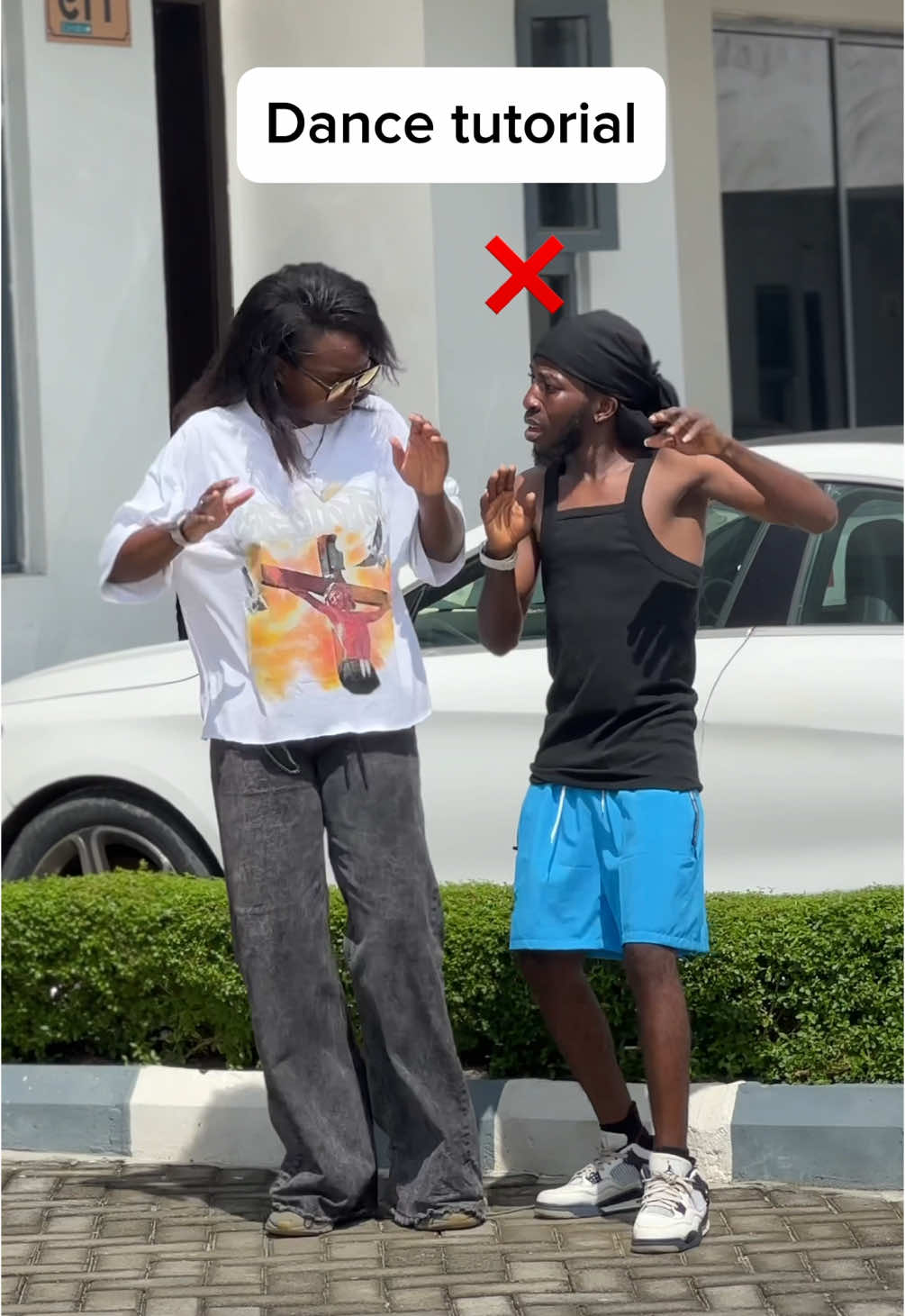 Easy dance tutorial for beginners. Shake it to the max tutorial.  . Want to learn how to dance.Amapiano/Legwork beginner dance course available in bio #ajaissaxy #fyp #dancetutorial #viral #tutorial 