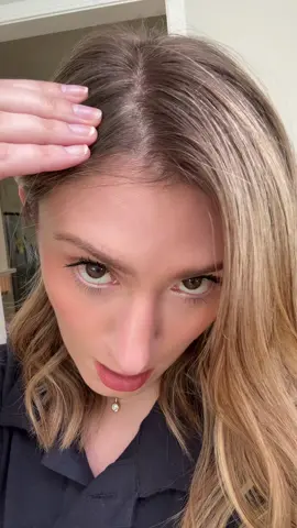 When did you start getting gray hair?!?! I feel like 32 is kinda early for a woman to have gray hairs 😅 #grayhair 