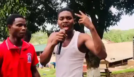 not your regular artist 😂🤣