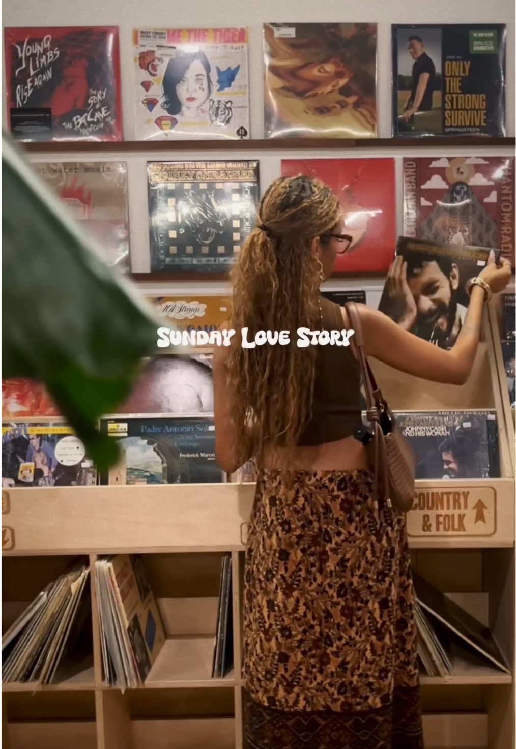 My favorite book store 🌱📚✨ Lost Books - 2233 Honolulu Ave, Montrose CA 91020 #losangeles #thingstodoinla #lahiddengems 