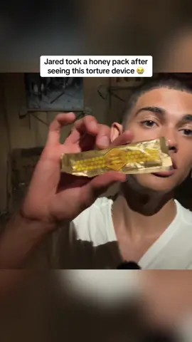 Jared is crazy for that #jaredsjunk #twitchstreamer #twitchclips #streamer #funny #honeypacket #prank 