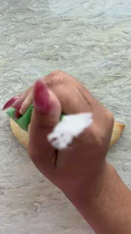 🍉🍉🍉 #kianadecorates #decoratedsugarcookies #cookies #royalicing #decoratedcookies  #decoratingsugarcookies #cookiedecorating #dessert #satisfying #cookieart