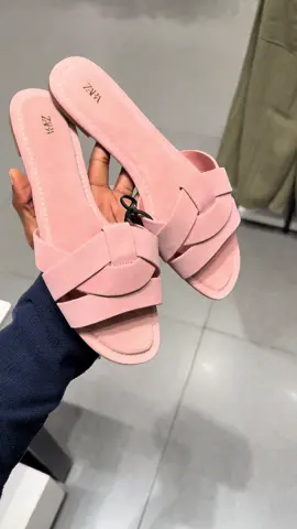 Zara sandals  105,000NGN Available in sizes To order: WhatsApp: 08183444363/ +44 7709 057056 Snapchat: London_luxxe Delivery takes 7/10 working days ------------ ------------ Available for immediate delivery  Disclaimer::Verified Authentic, @london_luxxe_picks is not affiliated to any of the the brands posted. Available for immediate delivery  Kindly confirm price at the time of purchase (Exchange rate is currently unstable) NB: you can send your shopping wishlist from any store and we'll shop for you. We shop from all brands. #zarasandals #zarahaul #zara #deliveryworldwide📦✈🛳💯 #personalshopperinuk #shopfromhome #viralshopper #ukpersonalshopperinnaija #exploremypage #500kviews #londonluxxepicks 