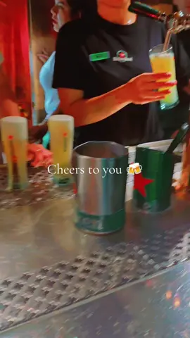 Welcome to the Home of Heineken ❗🍻  #amsterdamfood #amsterdamcity #heineken #viaggio #CapCut #neiperteeeeeeeeee #capcut_edit #capcuttutorial #amsterdamguide #amsterdam #videoviral #therapytok #ordinary 