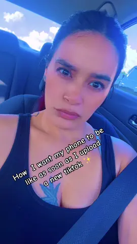 Me: looking 👀 at my iPhone 📲 all the dam time lmao 🤣 smh 🤦‍♀️ #ecuachuliita33 #realtalk #fyp #foryoupage #selflove🔚 
