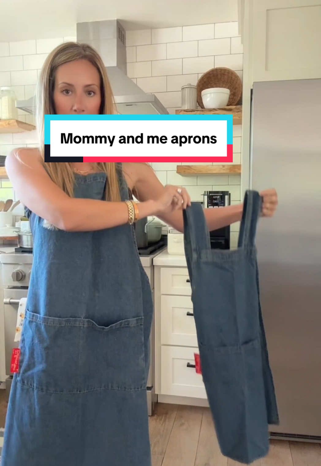 Ballerina farm aprons #ballerinafarm #apron #mommyandme #denim #tiktokshopcreatorpicks 