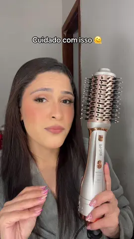 Se eu não tivesse visto ela nem saberia 🫠 ja usaram a escova Philco 3 em 1 ?  #escovaphilco3em1 #tiktokshop #tiktokshopchegou #escovasecadora #revendedoraoboticario #revendedora #revendedoraeudora #revendedoranatura #revendedoraeudora 