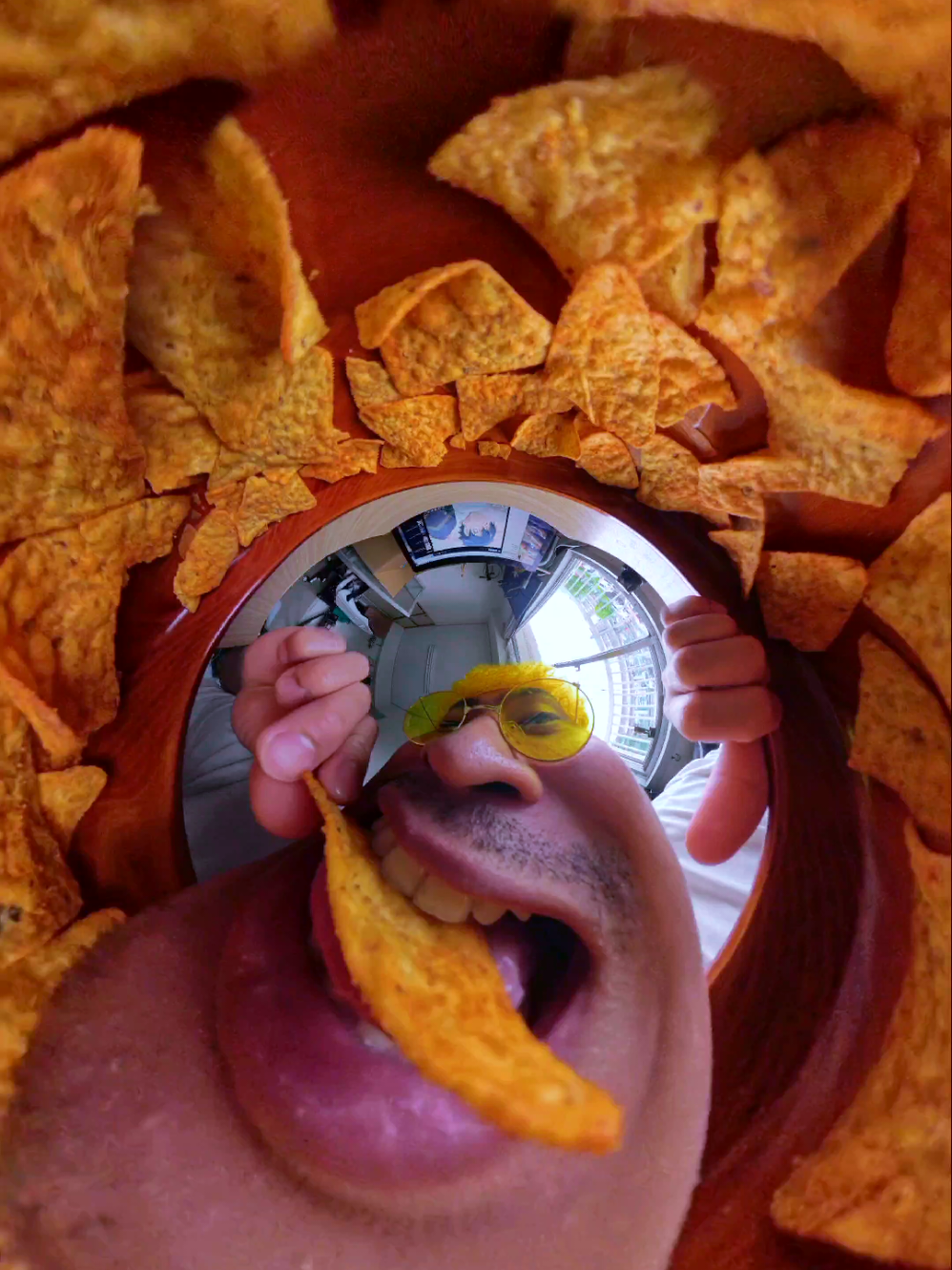 Eating Doritos @ 360° 🤣🤣🤣 #Foodie #mukbang #insta360 #asmr #viral 