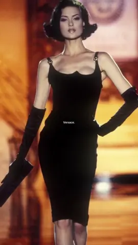 VERSACEE #girls #versace #fashion #clothes #loveyou #vibes #brand #fashion 