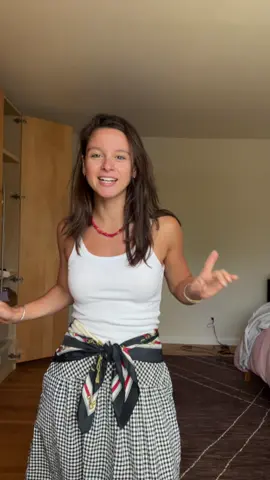 Trial and error when playing around with trends #stylingtips #styleinspo #styletok #summertrends 