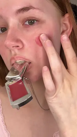 @Braye_Global for the perfect summer look🤭✨ Find this product on Amazon✨ #kbeauty #amazonbeauty #lipandcheek #braye #blush #blushhack #sunkissedmakeup #summermakeup #sunburntblush #sunburn #glowymakeup #summerlooks #fyp #fypage #viral 