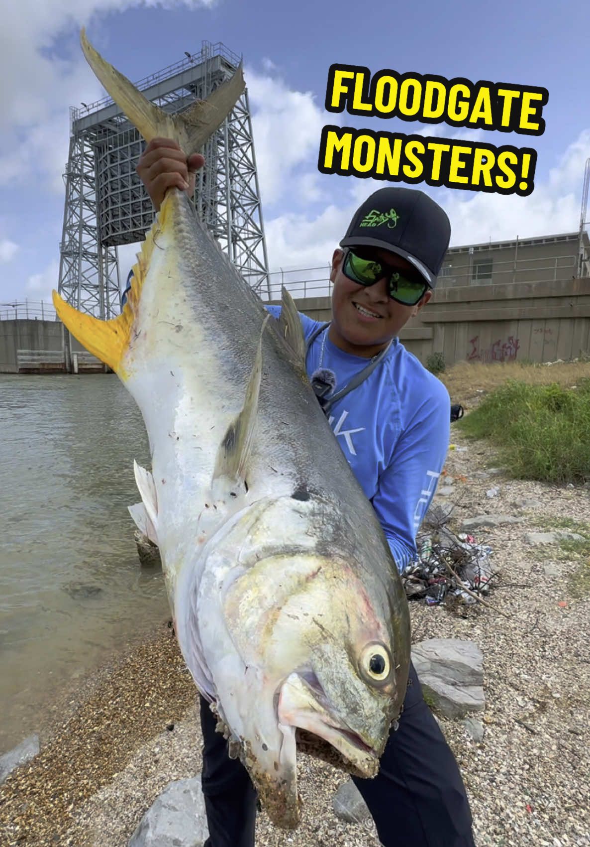Using SPOONS To Catch Fish!!🎣🥄 This is my go to lure for ANY species of fish. From a tiny 1/2 oz to a 3oz it’ll catch anything! I love using these at the jetties and piers for Jacks andnither huge fish. 🙌🎣  #Fishing #BigFish #Spoons #Spillway #Floodgates #Baits #Lures #Tutorial #LetsFish 