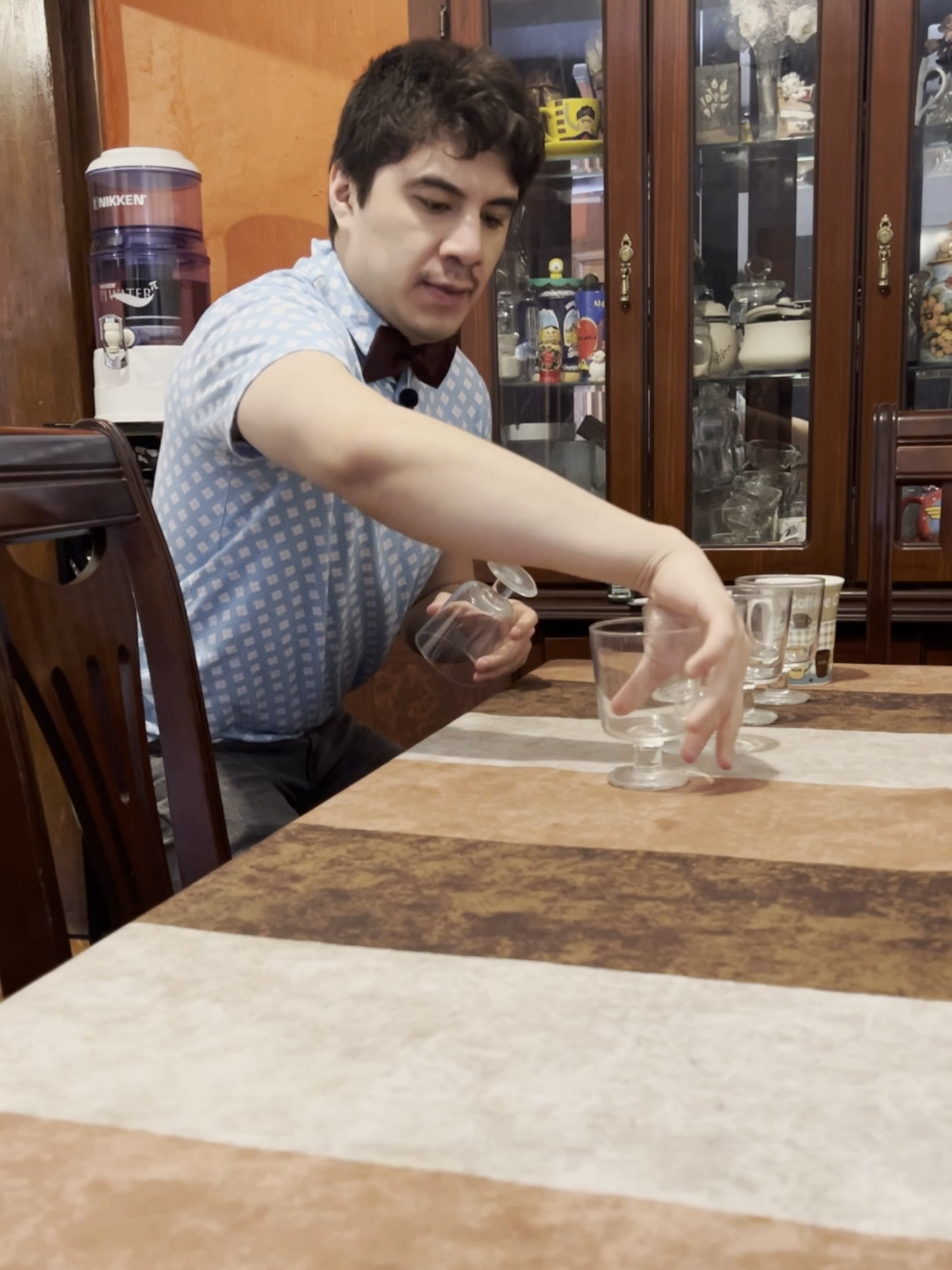 Día normal de Alfred   #batman #alfred #dc #humor #comics #superheroes