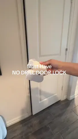 Must have door lock! We LOVE this one! #safetydoorlock #doorlock #nodrilllock #toddlersafety #toddlerlife #babysafety #boymom #tiktokshop #huglock #babyproofing 