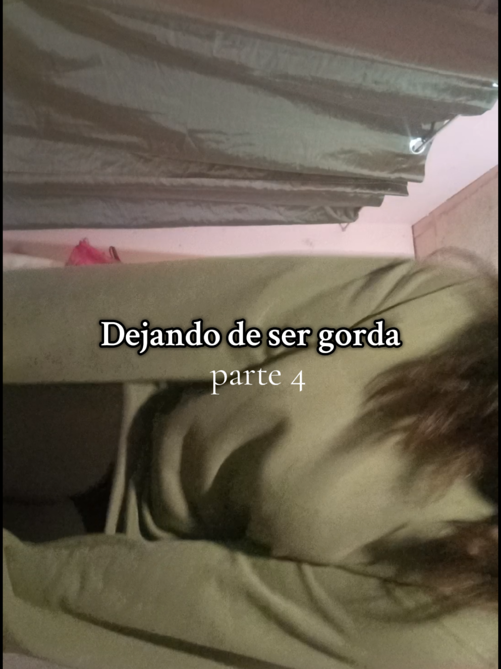 Al fin pude subir un vídeo, perdón, tuve una semana llena de parciales, durmiendo mal y encima cólicos. u____U . . . . . . . . . . . . . . . . . . . . . . . . . . .   #fitnessgirl #Fitness #gym #gorda #gymmotivation #ALNST #glowupchallenge #glow