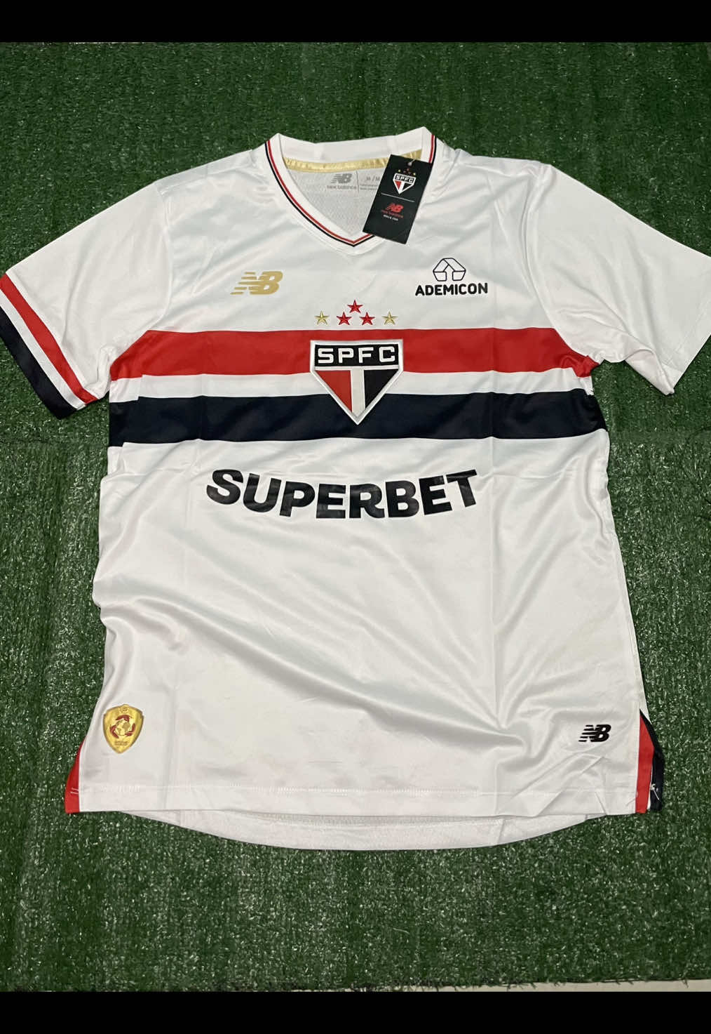 Camisa São Paulo 25/26 🔴⚪️⚫️ Fazemos entregas 📦  Aceitamos cartões 💳  Tamanho G e M      Vem garantir sua camisa tailandesa1.1 e torcer pro verdão nesse mundial   #camisastailandesas #camisasdetime #instagram #times #explorar #viral #explore 