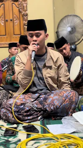 Sholawat Viral Versi hadrah Pusat Sabilu Taubah  #thohirulqolbi #danuartadf #badolsaja_ #hadrahstpusat #majelissholawat #majelistaklimsabilutaubah #fyppppppppppppppppppppppp 