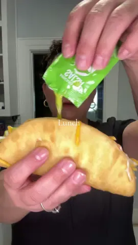 Let’s eat some Taco Bell 🌮🔔 #lunch #eating #mukbang @tacobell 