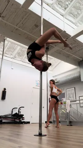 Do I have your attention?! @Kesha ❤️‍🔥 I swear this spin feels wayyyyyy faster & wayyyyy scarier than it looks! Work in progress! T-minus 61 days til comp! 🥇#pso #polesport #kesha #strongerthanyouthink #forme #scoliosis #notbroken #empowerwomen #polefit #disability #poleprogress  