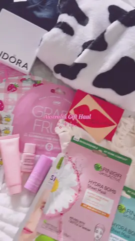 #foryou #foryoupage #fypシ #fyp #australia #aussie #haul #haultok #girly #girlytok #girlie #aesthetic #pink 