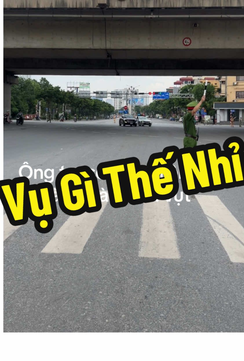 Ông tucson đi lạc vào đoàn tí ăn vụt #bachin #hanoi #xeuutien 