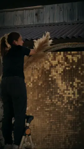 A veces la vida se pone dura, toca navegar el bote a oscuras 🎶🎶 #milagros  #larolg #capcut  #karolgfans  #letrasdecanciones  