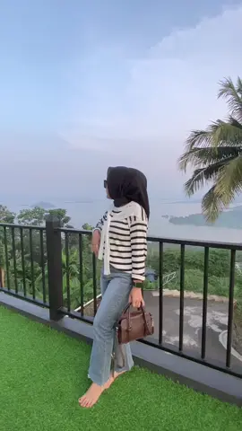 jatigede green garden baruu nihh #jatigedesumedang #wisatajatigede #sumedanghits #inimahsumedang #outfitideas 