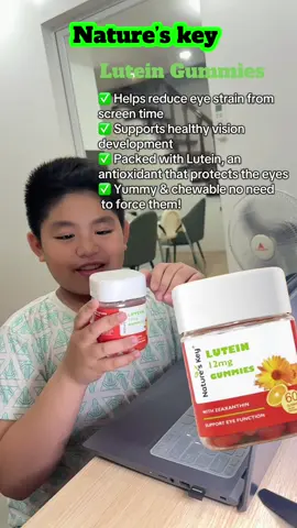 👁️ Alagang malinaw, batang masigla! Protect your child’s eyes with Nature’s Key Lutein Gummies for Eyes (12mg) 💛 ✅ Helps reduce eye strain from screen time ✅ Supports healthy vision development ✅ Packed with Lutein, an antioxidant that protects the eyes ✅ Yummy & chewable no need to force them! Perfect for kids na laging nasa gadgets or online learning. Healthy eyes start with the right support! #NaturesKeyLutein #LuteinForKids #EyeCareForKids #HealthyEyesHappyKids #MomApproved