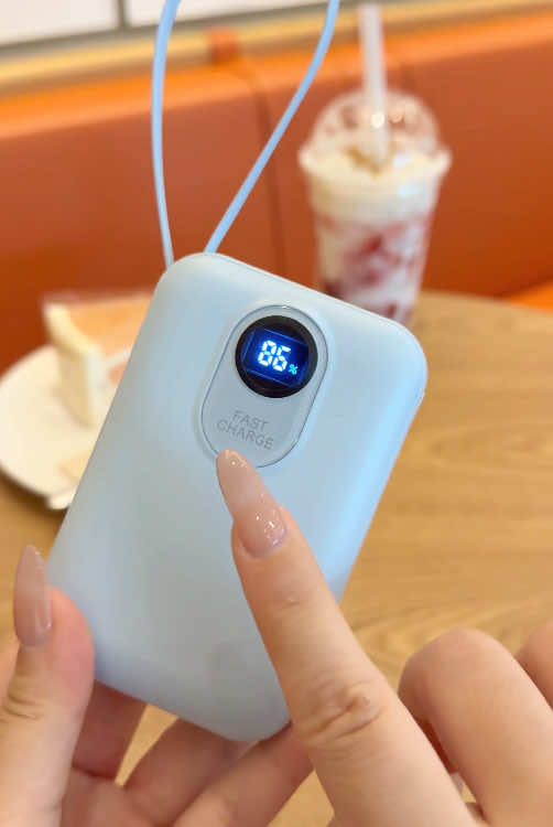 Tôi tìm thấy một cục sạc dự phòng Treasure. Hôm nay khuyến mại giá rẻ quá, cứ như tặng miễn phí vậy.#tiktok #chargger #powerbank 