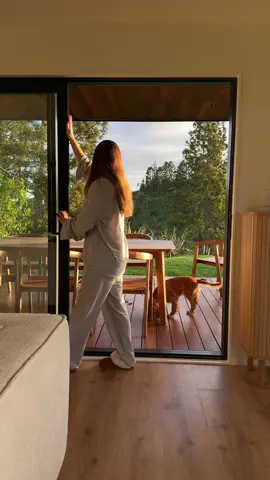 Spend the morning with me 🌞 #morningroutine #newzealand #greenkitchen #dailyvlog #englishcockerspaniel #morningaesthetic #dayinmylife #countryside 