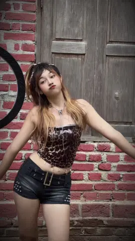 ချစ်ခလေးများအာဘွား😗🖤#မကွေးသူလေး #သူများတွေလိုတော့ချစ်ဖို့မကောင်းဘူး🤢 #ချစ်ရင်အသဲပေး💖 #viewတွေရှယ်ကျ #fyp #tiktokuni #nansanthu165 #tiktokmyanmar 