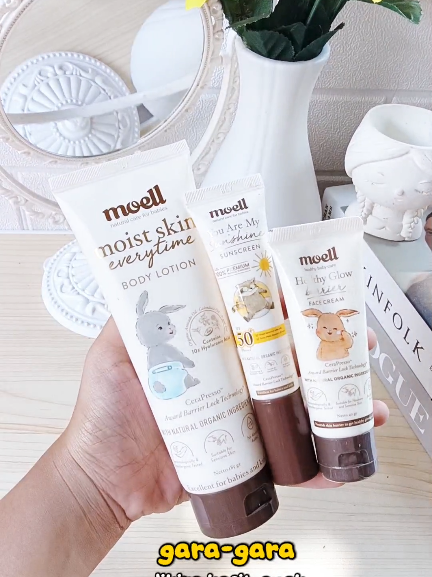 Spill skincare bocil yg udah direkomendasikan oleh dokter anak,dokter kulit dan amaaan untuk kulit sensitif ♥️♥️ @Moell #moell #moellskincarebaby #moellskincarebayi #moellskincareanak #moellfacecream #moellbodylotion #moellphysicalsunscreen #momlife #newmom #perlengkapanbayi 