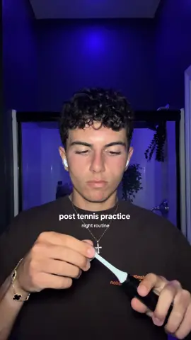 Exhausted #tennis #tennistiktok #nightroutine #tennisaesthetic #tennisroutine #cleanboyaesthetic #grwmtennis #tennistok #tennisfyp 